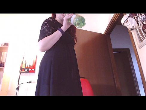 ❤️ ¡Una esclava sumisa a la que le encantan las bragas sucias y exuberantes se ve obligada a masturbarse después de ver este vídeo! ❤️ Video de sexo en es.analizatorkrovi.ru ❌️