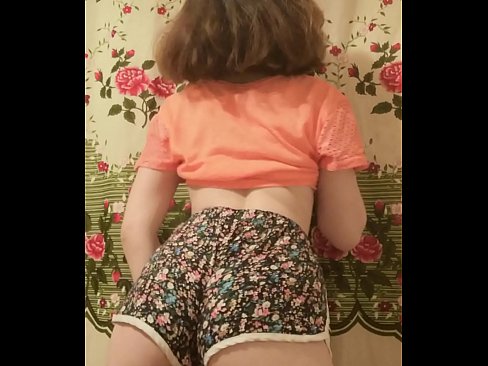 ❤️ La joven sexy hace un striptease grabando sus calzoncillos en la cámara ❤️ Video de sexo en es.analizatorkrovi.ru ❌️