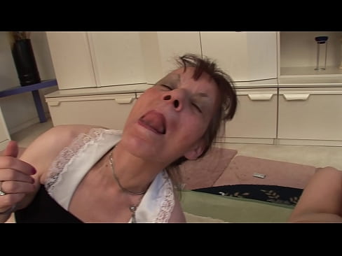 ❤️ Dos abuelas y un abuelo hacen un trío ❤️ Video de sexo en es.analizatorkrovi.ru ❌️