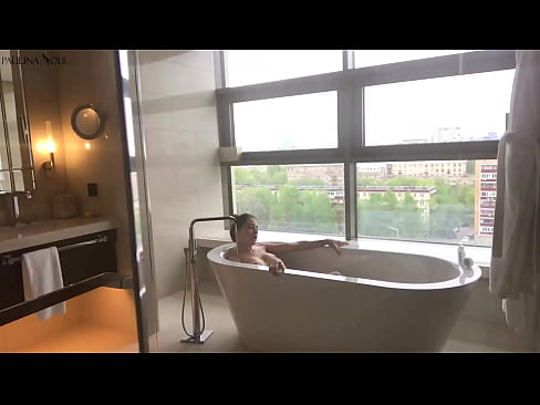 ❤️ Tremenda nena masturbando apasionadamente su coño en el baño ❤️ Video de sexo en es.analizatorkrovi.ru ❌️