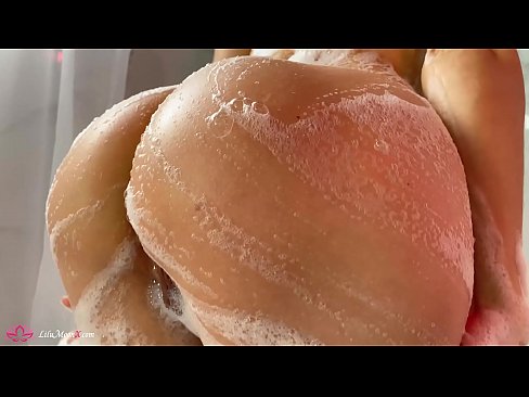❤️ Morena se masturba el coño con un vibrador hasta alcanzar un intenso orgasmo en la ducha ❤️ Video de sexo en es.analizatorkrovi.ru ❌️