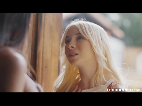 ❤️ Chica vuelve a casa unos meses después y acaba comiéndole el coño a su madrastra ❤️ Video de sexo en es.analizatorkrovi.ru ❌️
